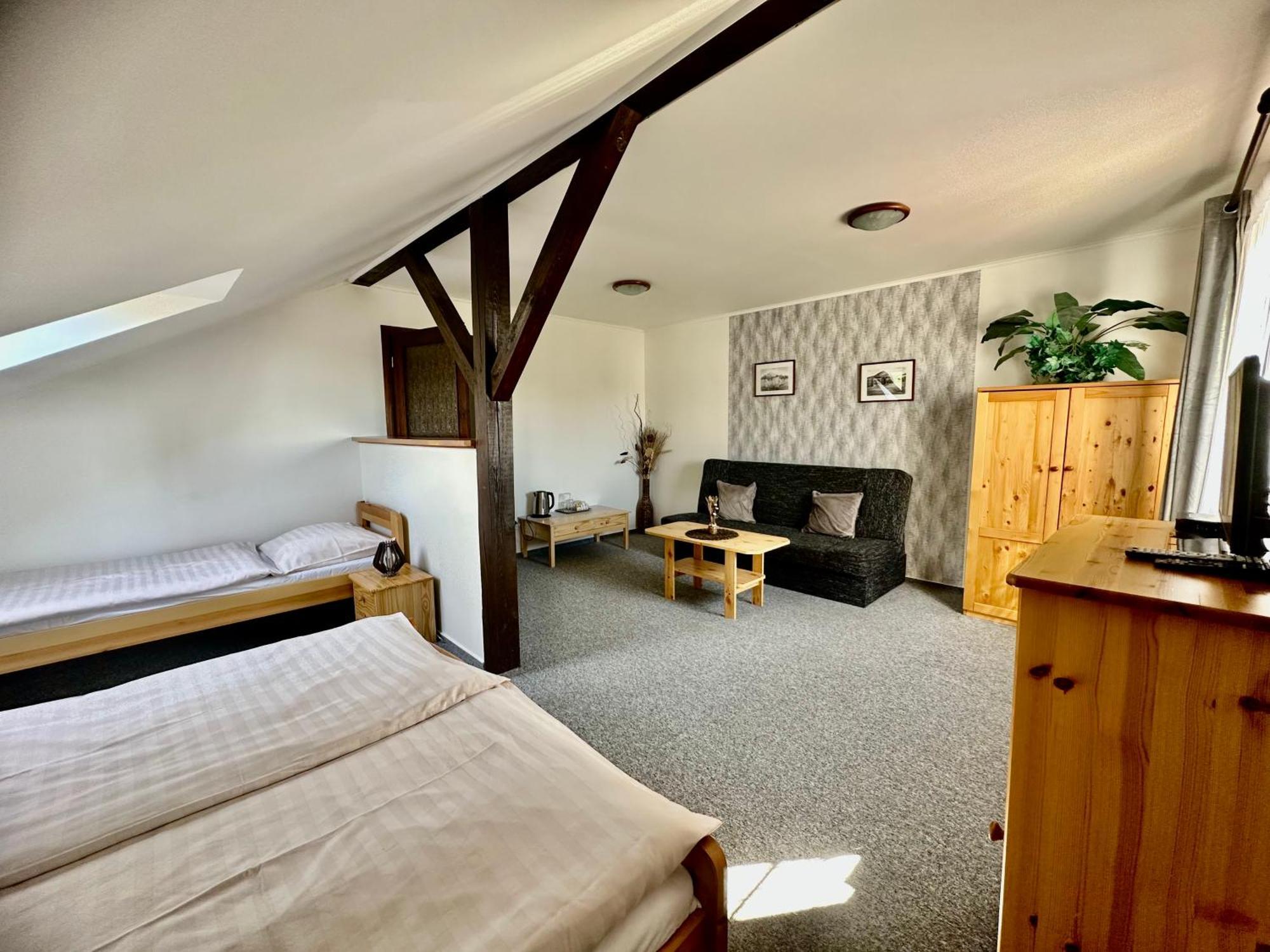 Pod Klicem Hotel Svor Екстериор снимка