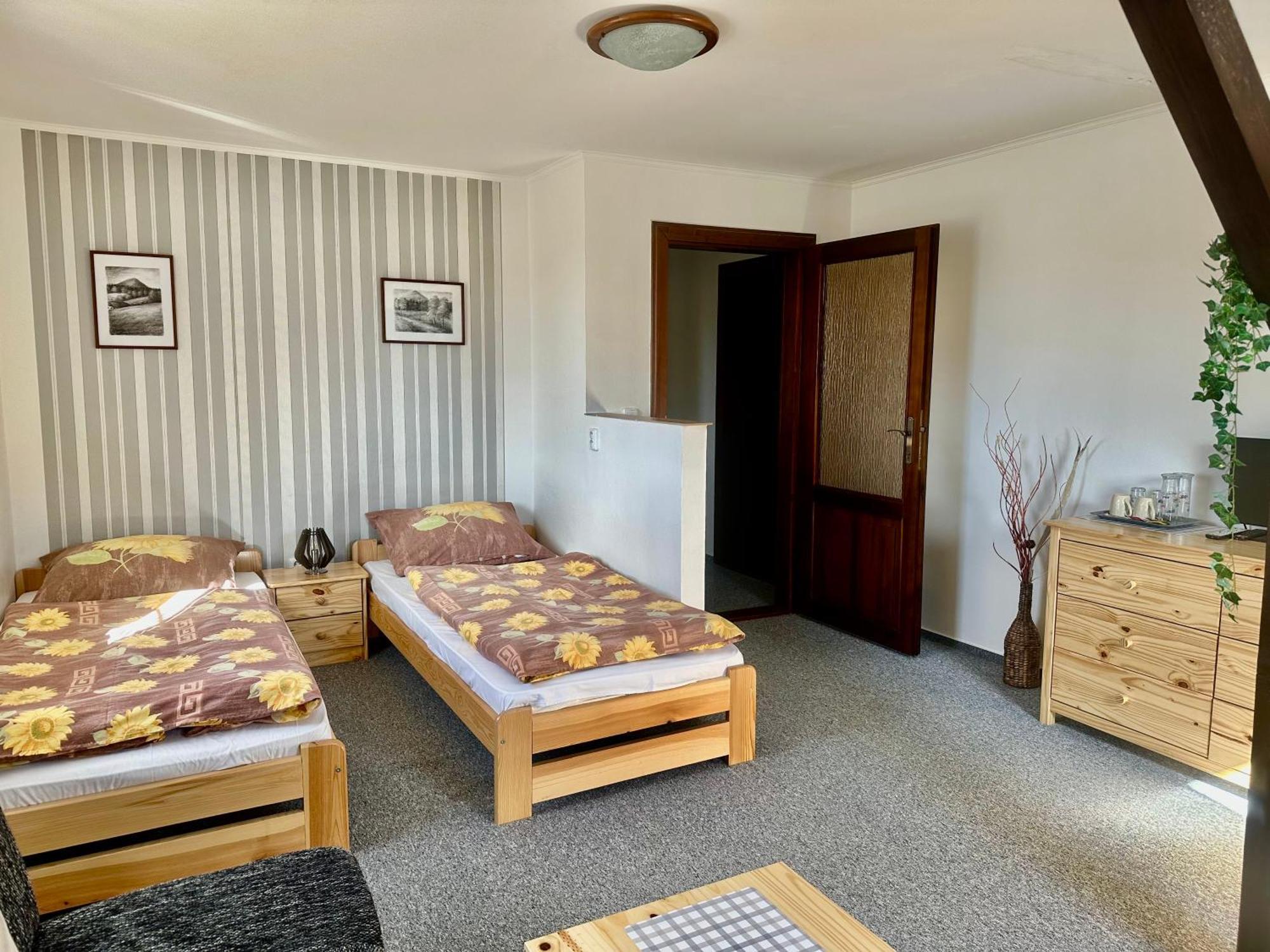 Pod Klicem Hotel Svor Екстериор снимка